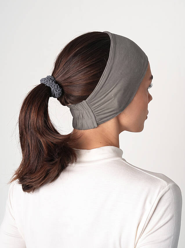 Silicone Grip Bandana with Guipure Lace Detail - 44