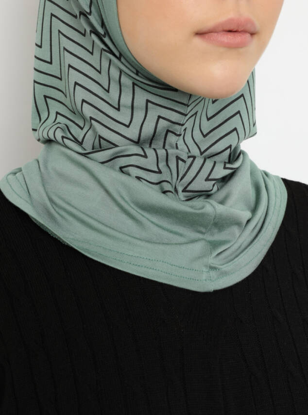 Zigzag Striped Sports Underscarf - 41