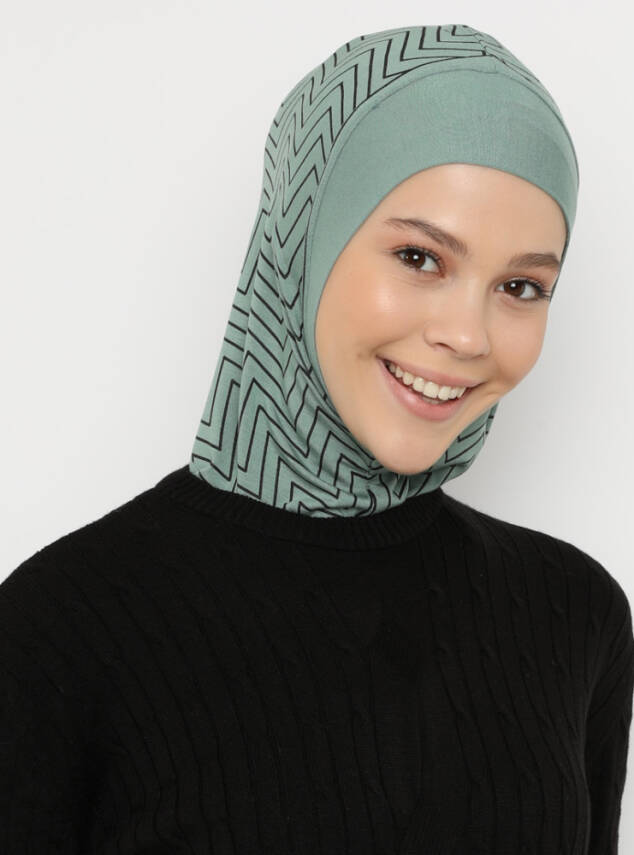 Zigzag Striped Sports Underscarf - 42