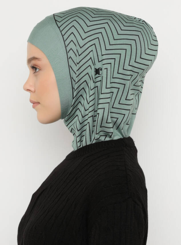 Zigzag Striped Sports Underscarf - 45