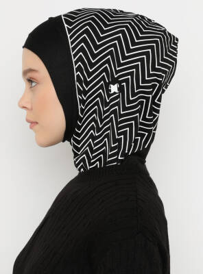 Zigzag Striped Sports Underscarf - 57